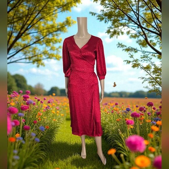 Elegant Red Midi Dress - Picture 1 of 8